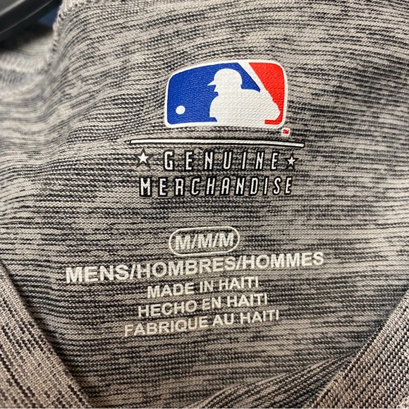 MLB Chicago Cubs mens Baseball Shirt - Picture 3 of 4